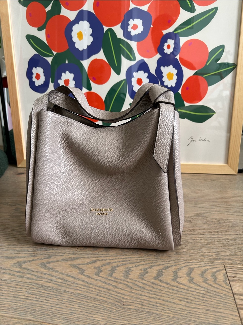 Kate Spade Medium Knot Crossbody Purse in Pebble Leather in Warm Taupe